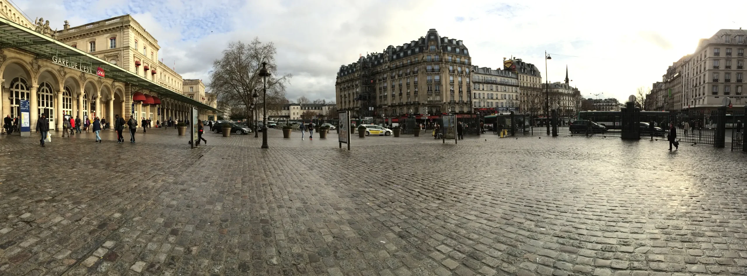 Rhizomet_Natura_Naturans_pavillion_Paris_00